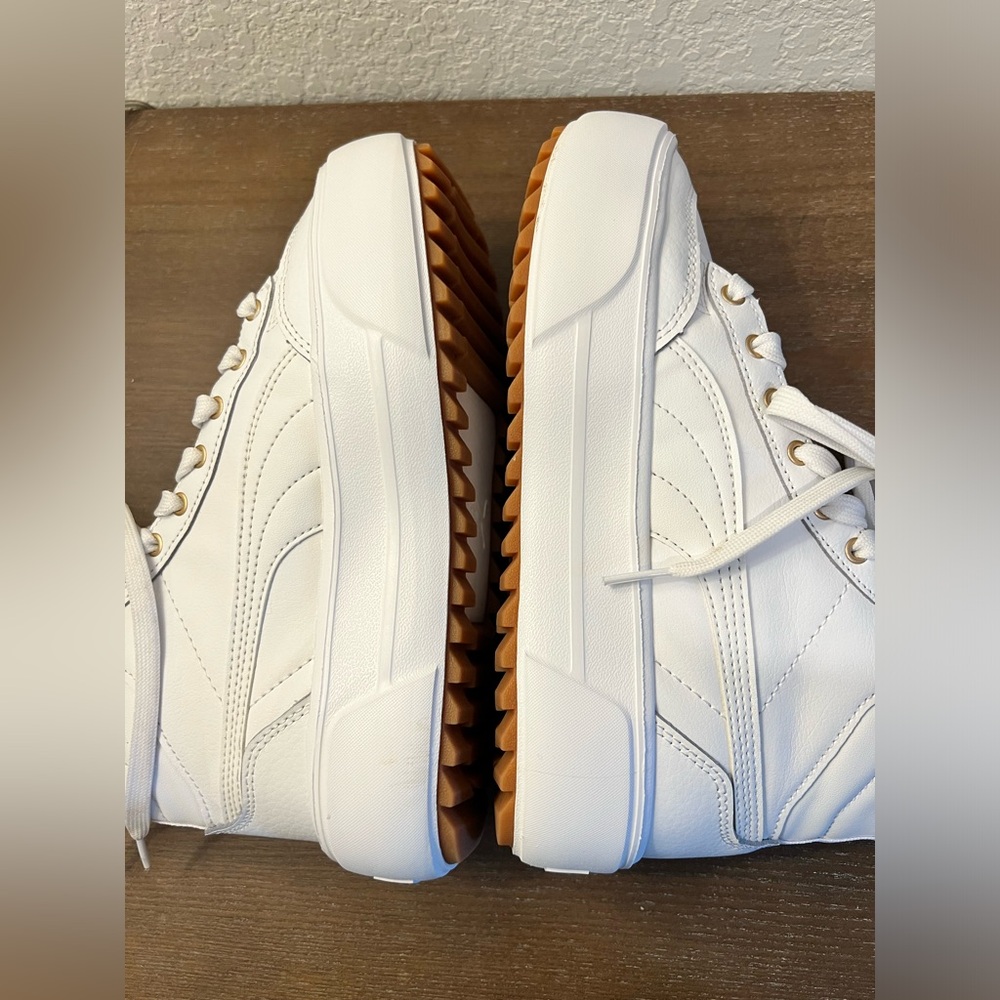 SOLD Puma Women's Kaia Mid high top Platform white lace up Sneakers shoes size 6 - Picture 6 of 9